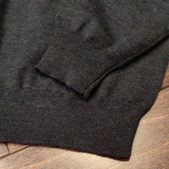 Joseph & Lyman Merino Wool Grey Men's Sweater SIZE MEDIUM - Picture 4 of 4